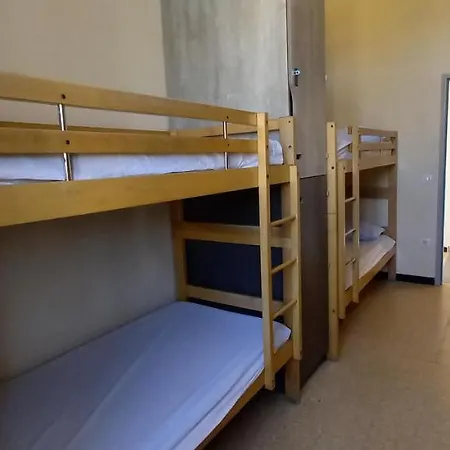Hi Bois-luzy Hostel *