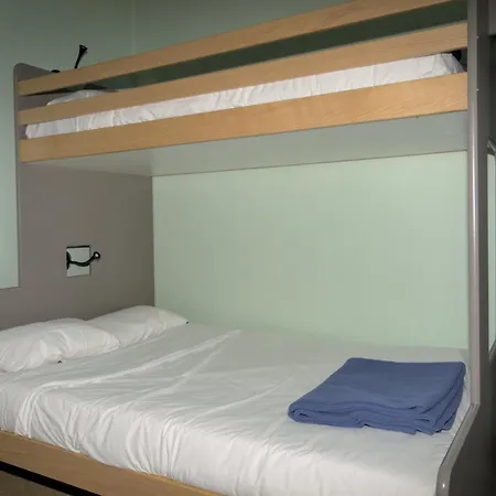 Hi Bois-luzy Hostel