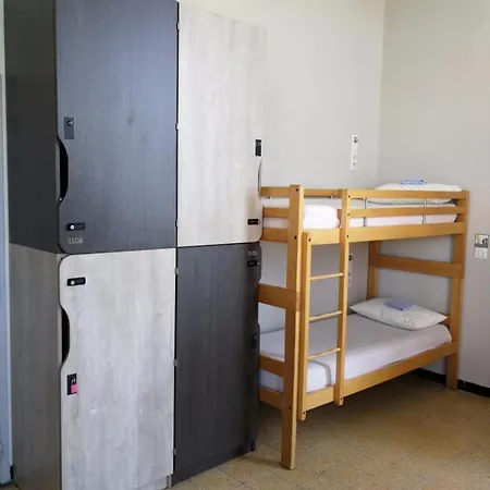 Hi Bois-luzy Hostel Marseille